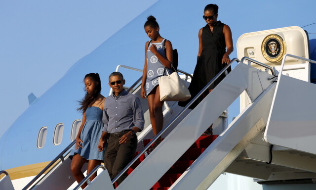 I RAMPELYSET: Malia og Sasha har som følge av farens tidligere president-rolle vært en del av offentligheten. Dette bildet er fra 2015. FOTO: NTB scanpix I RAMPELYSET: Malia og Sasha har som følge av farens tidligere president-rolle vært en del av offentligheten. Dette bildet er fra 2015. FOTO: NTB scanpix